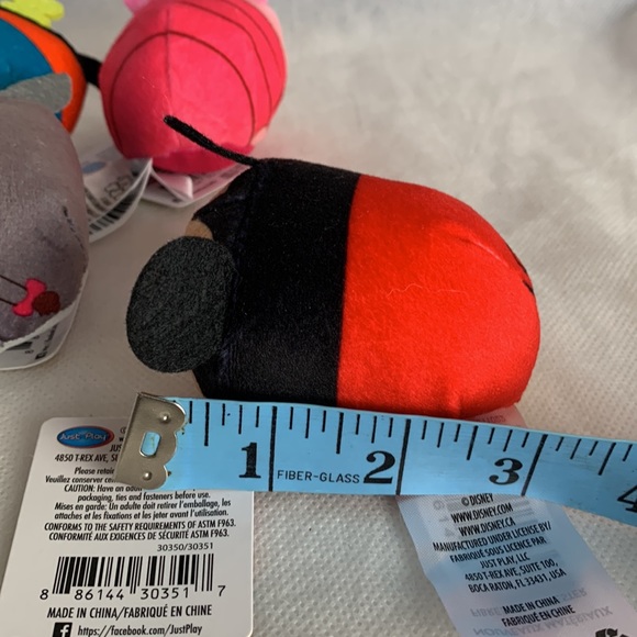 4 Disney Tsum Tsum Mini Plush Characters: Mickey, Goofy, Piglet, Eeyore NWT - Picture 7 of 8